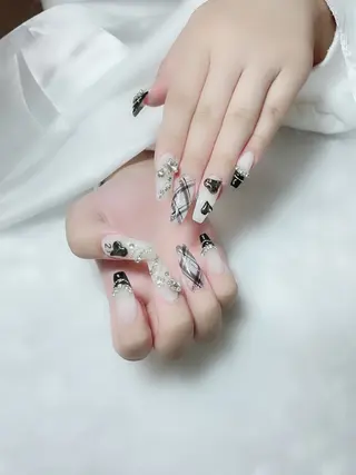 ネイル Amina nail salonのネイルデザイン