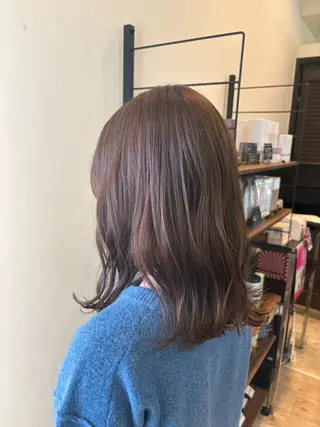 ミディアム ルプラボウ/豊川/ レイヤー/サクラのヘアスタイル