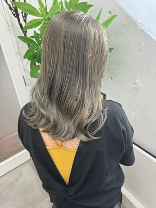 セミロング 🦖こみなと みゆ🦖のヘアスタイル