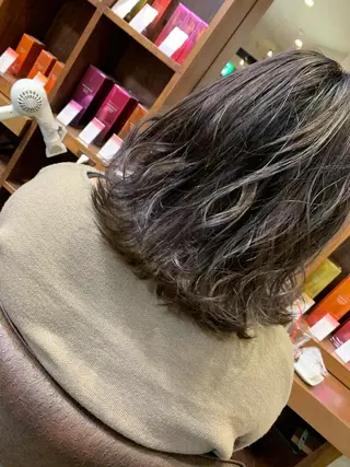 カラー il Anng ayumiのマツエク・マツパデザイン