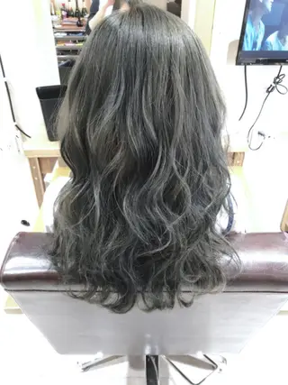 セミロング カラー パーマ ヘアアレンジ メンズ キッズ ネイル マツエク・マツパ バレイヤージュ/ 髪質改善/渡邉悟🌱のヘアスタイル