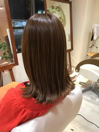 ミディアム CLUTCH/顔周り 髪質改善/艶カラーのヘアスタイル