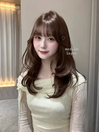 ミディアム カラー 遠田 彩那のヘアスタイル