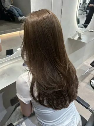 ロング カラー 表参道/透明感 グレージュ/ブラウンのヘアスタイル
