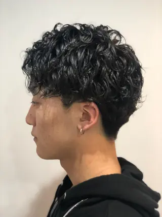 ショート パーマ メンズ ベイリコルド　アトリ 店長　宮城一真のヘアスタイル