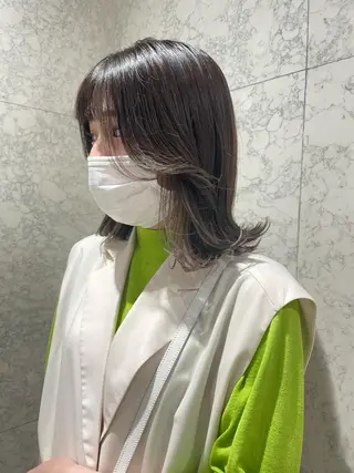 ショート カラー パーマ ヘアアレンジ メンズ キッズ ネイル マツエク・マツパ アイブロウ 切りっぱなしヘアボブ ミディアムヘアRYOのヘアスタイル