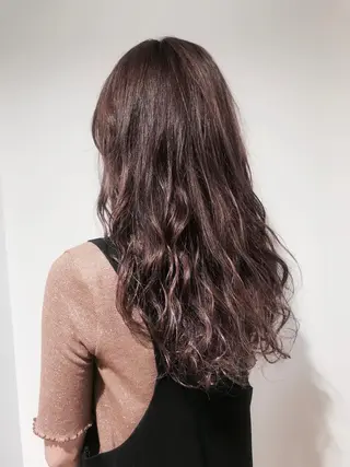 セミロング カラー パーマ ブリーチ特化 梅田本多翔のヘアスタイル