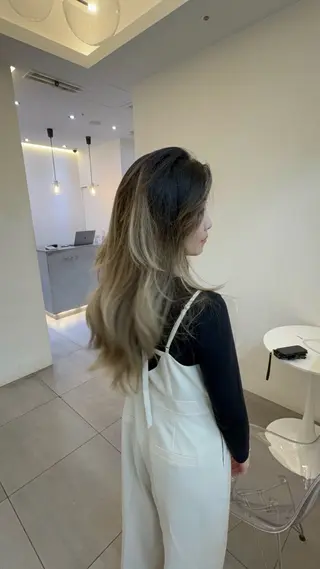 ロング レイヤー/ベージュ/ どますず🌺のヘアスタイル