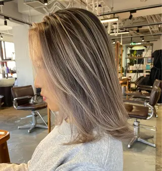 セミロング カラー ｎ／ｍ所属・桜木町駅徒歩5分 横浜隣駅のヘアスタイル