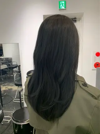 セミロング サイレント美容師 アイリィのヘアスタイル