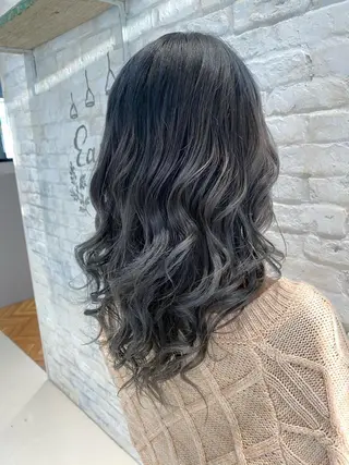 セミロング EARTH  紫竹山 🦋本間未来🦋のヘアスタイル