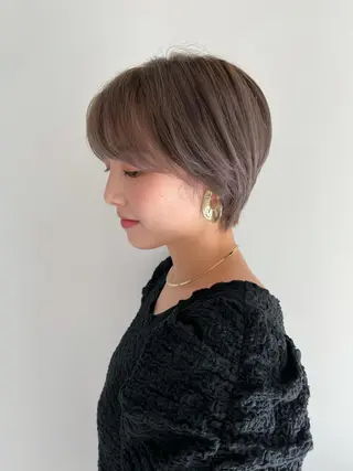 ショート 太田ありさ クリーミーヘアカラーのヘアスタイル