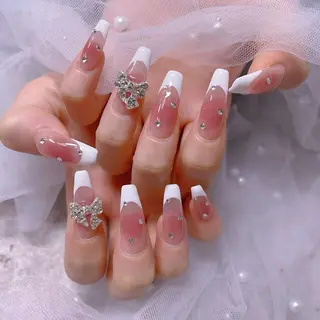 ネイル UMI ネイルサロン新宿🎀のネイルデザイン