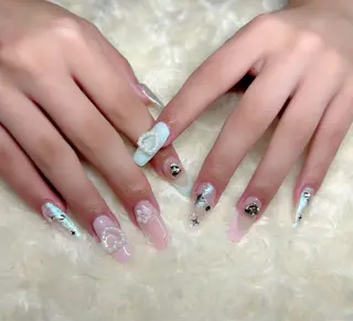 ネイル e.b.mimi Wakanaのネイルデザイン