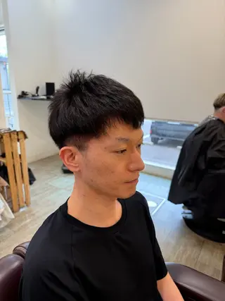 ショート 呉屋 俊介のヘアスタイル