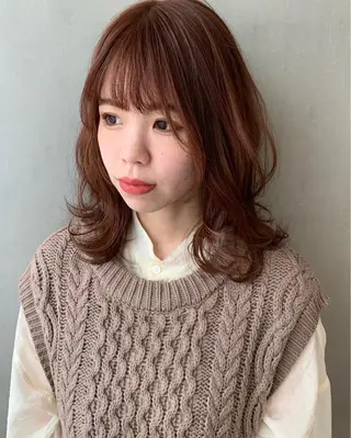 セミロング カラー ウルフレイヤーカット /チヒロのヘアスタイル