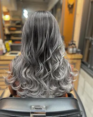 セミロング 指名No.1💥 ユウトのヘアスタイル