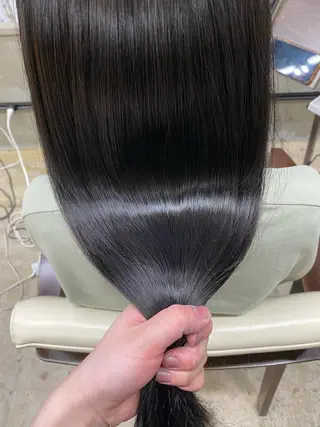 ロング カラー 茜璃/ブリーチカラー /レイヤーカットのヘアスタイル