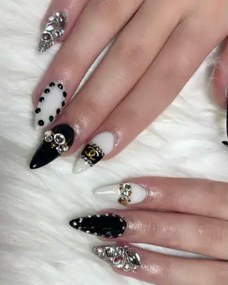 ネイル Feel ‪‪☺︎‬Yuriaのネイルデザイン