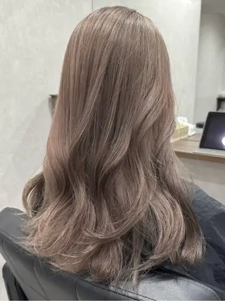 ロング カラー Mëw &のヘアスタイル