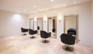 ロング ヘアアレンジ 韓国・韓国ヘア 髪質改善のヘアスタイル