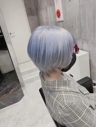 ショート カラー ヘアアレンジ 🩶【推しハイトーン 】yuzu🩶のヘアスタイル