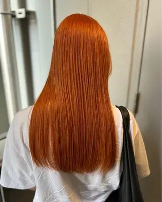 セミロング カラー Bob🌟ブリーチ カラー🦋RENAのヘアスタイル