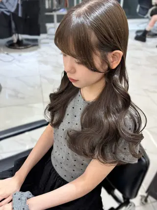 セミロング カラー 盛れる顔周り🤍渋谷 Risa🎀のヘアスタイル