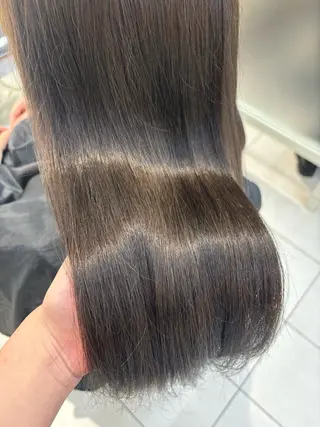 セミロング かなこ/重めレイヤー /透明感カラーのヘアスタイル