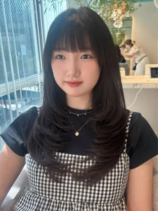 ロング レイヤーカット/ 透明感カラー🤍楓のヘアスタイル