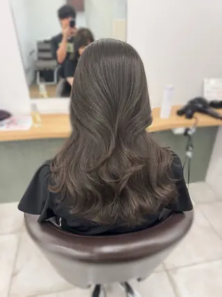 ロング 赤み消し韓国ヘア レイヤー縮毛🤍渡邉のヘアスタイル