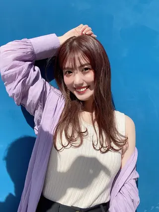 セミロング カラー パーマ ヘアアレンジ メンズ キッズ ネイル マツエク・マツパ 韓国🇰🇷レイヤー カットオリーブカラーのヘアスタイル