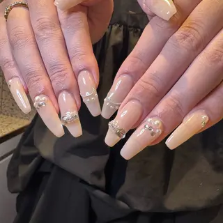 ネイル RIEKO🍒 ワンホン♡推しネイルのネイルデザイン