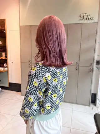 カラー D'na ディーナのヘアスタイル