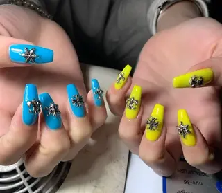 ネイル MHR nailのネイルデザイン