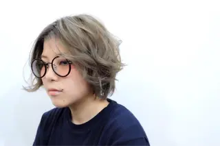 ショート カラー Yu takaのヘアスタイル