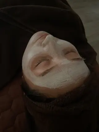 肌質改善・小顔サロン 20代店長RINNAのエステ・リラクイメージ