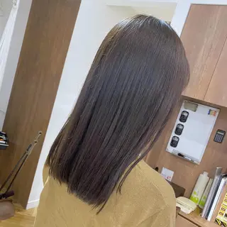 セミロング カラー 髪質改善特化 安東駿介のヘアスタイル