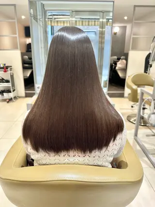 ロング 美髪ストレート AOYAGIのヘアスタイル