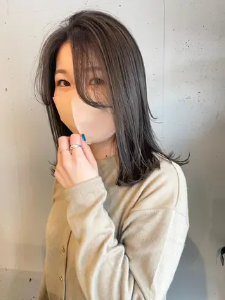 セミロング カラー 東 みのりのヘアスタイル