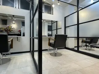 5 Noble ct .町田美容室のヘアスタイル