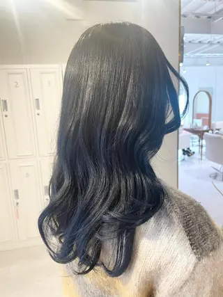 ロング 和田 真依のヘアスタイル