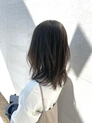 ミディアム カラー 田島 仁美のヘアスタイル
