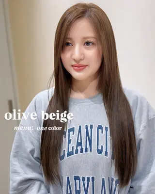 ロング カラー ワンホン×髪質改善 つのーか🩶🫧のヘアスタイル