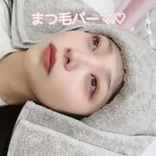 マツエク・マツパ Araki Chikaのヘアスタイル