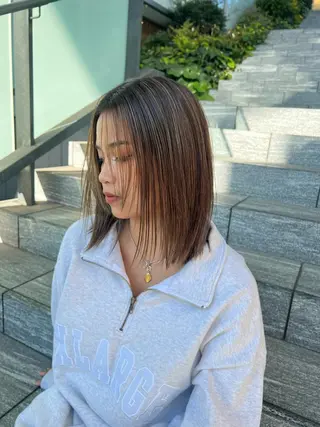 ミディアム カラー 🌟小顔レイヤー× 赤み消し透明感カラーのヘアスタイル