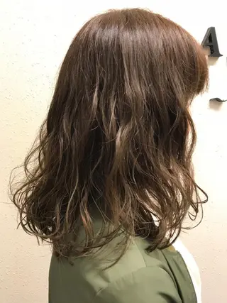ミディアム カラー パーマ lucia RYOのヘアスタイル