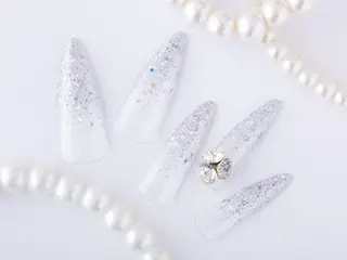 ネイル 💙🤍Tiary M🤍💙のネイルデザイン