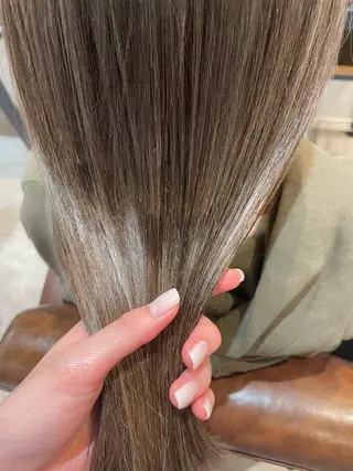 ロング 鈴木 紗耶子のヘアスタイル