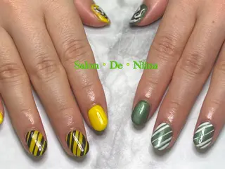 ネイル ボディビルダーSal on.DeNiinaのネイルデザイン